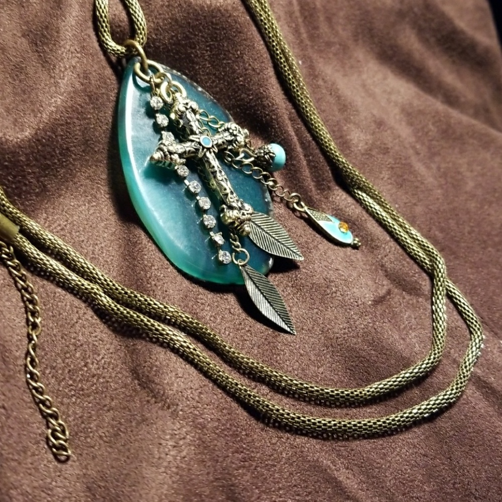Jewelry - Picture 3 of 5